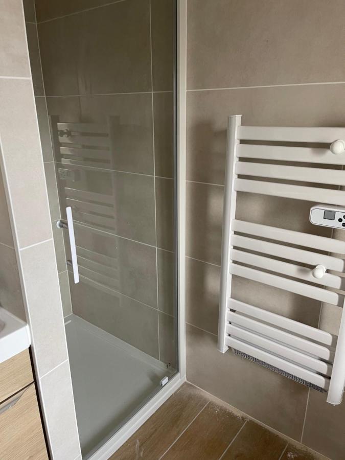 La Parenthese Balneo T2 Cosy De 40M² Avec Terrasse Apartment Ternay  Екстериор снимка