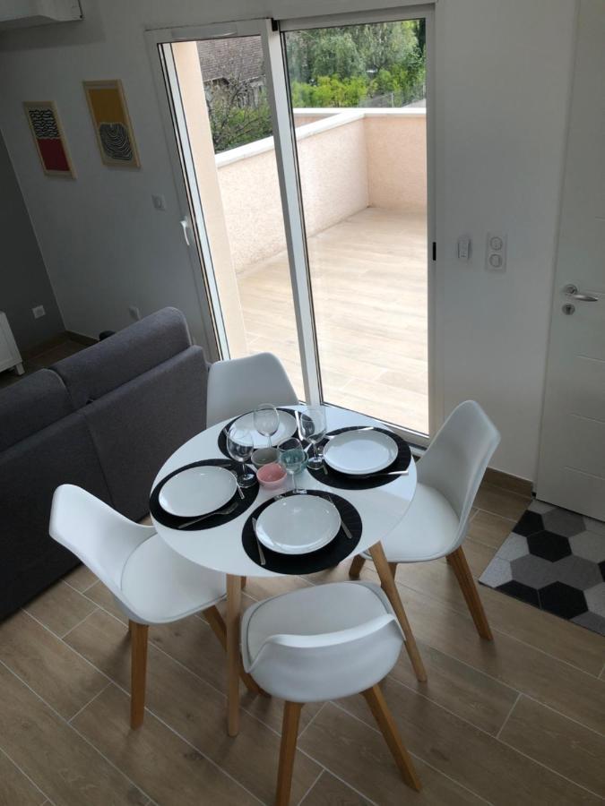 La Parenthese Balneo T2 Cosy De 40M² Avec Terrasse Apartment Ternay  Екстериор снимка