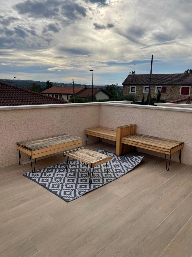 La Parenthese Balneo T2 Cosy De 40M² Avec Terrasse Apartment Ternay  Екстериор снимка
